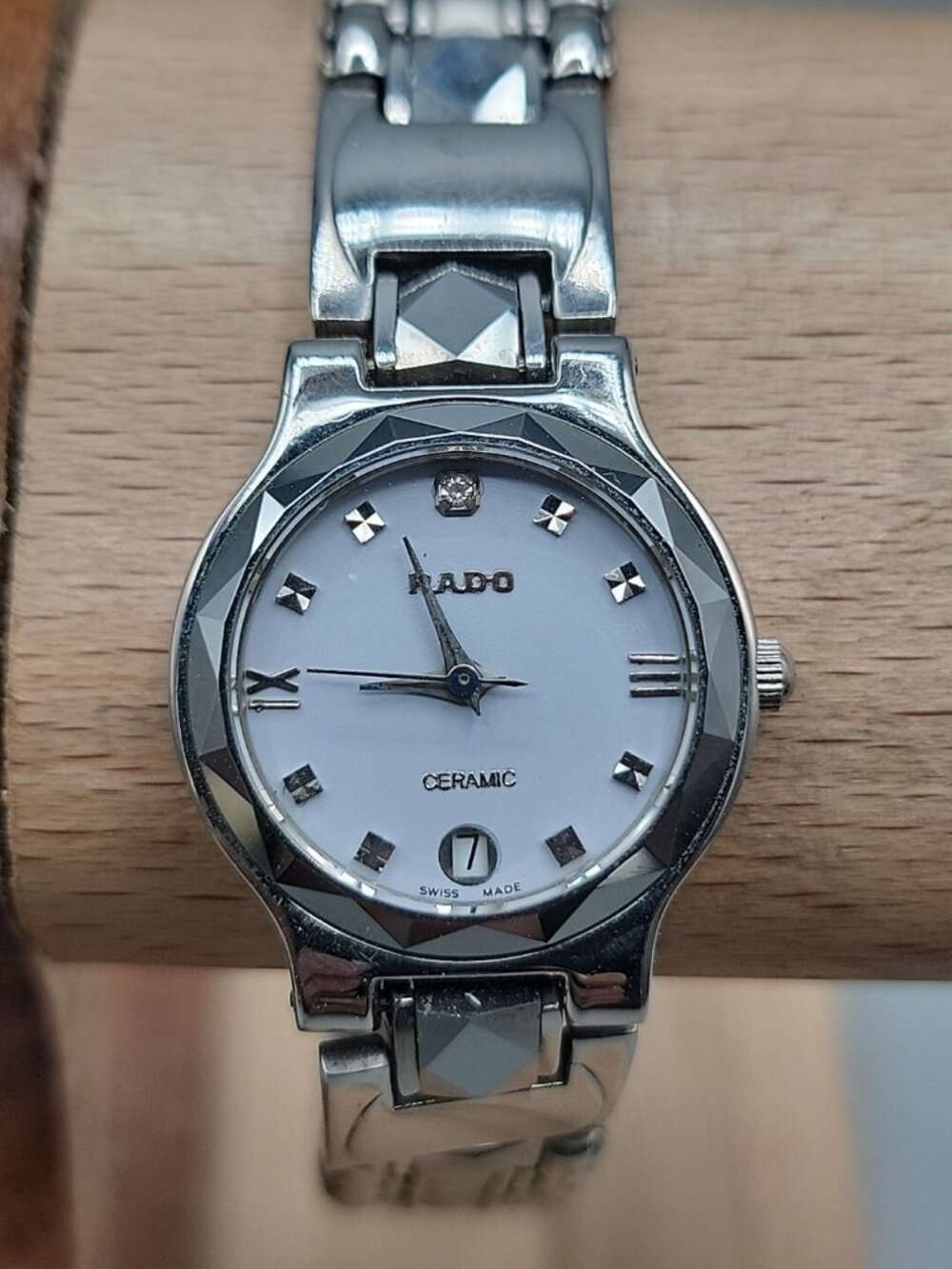 Rado DiaStar Swiss Women’s Watch 111.0358.3 Ceramic Diamond Markers Date - Picture 2 of 16